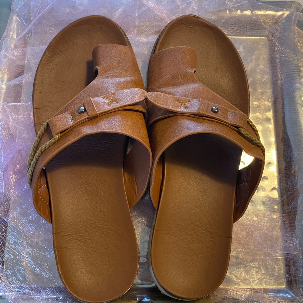 Ladies Sandals - Picture 2 of 8